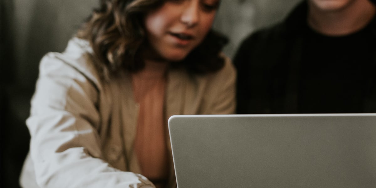 <span id="hs_cos_wrapper_name" class="hs_cos_wrapper hs_cos_wrapper_meta_field hs_cos_wrapper_type_text" style="" data-hs-cos-general-type="meta_field" data-hs-cos-type="text" >What is a Hybrid Marketing Model?</span>